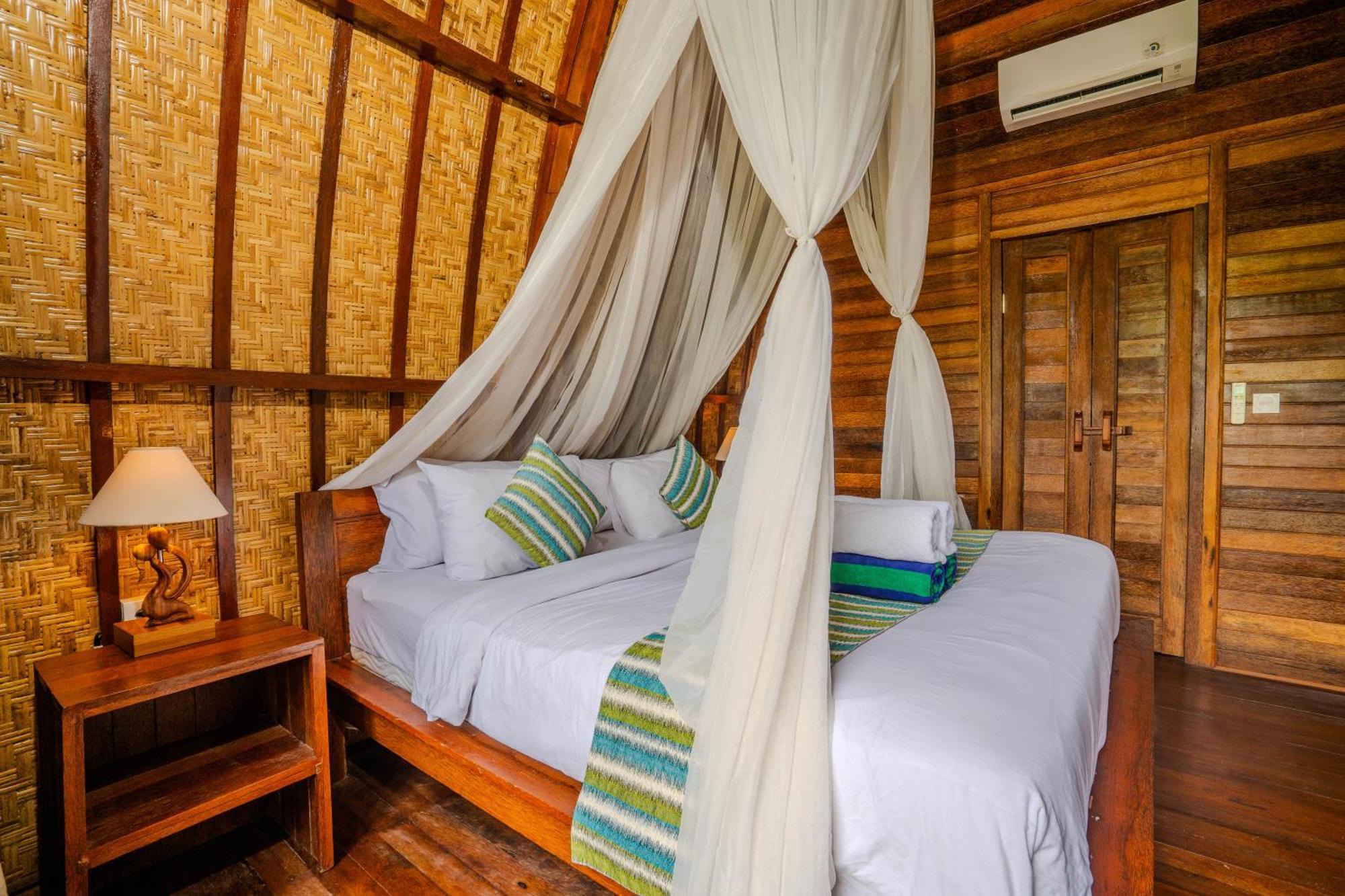Lumbung Bukit Resort Uluwatu Exterior photo