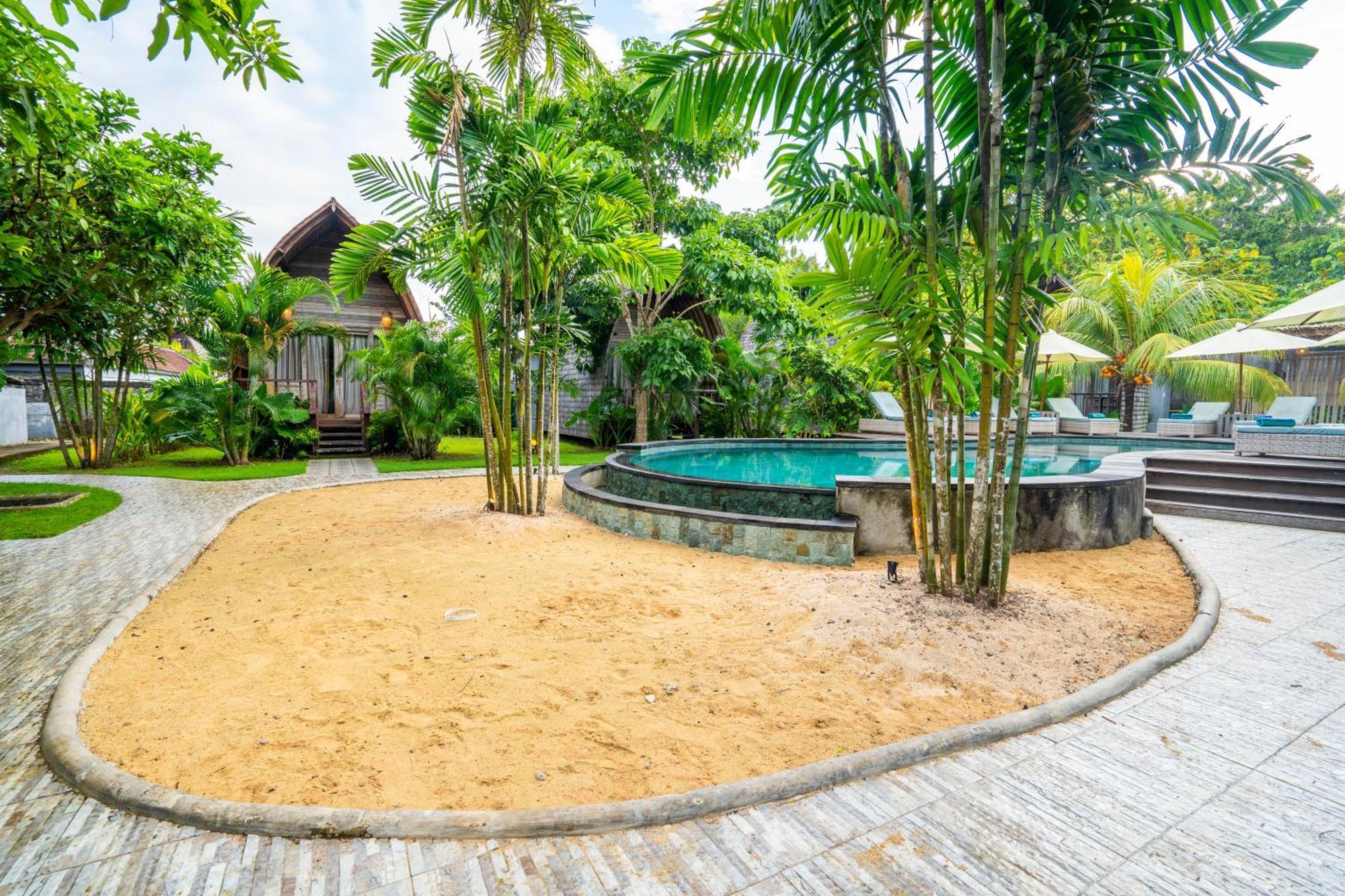 Lumbung Bukit Resort Uluwatu Exterior photo