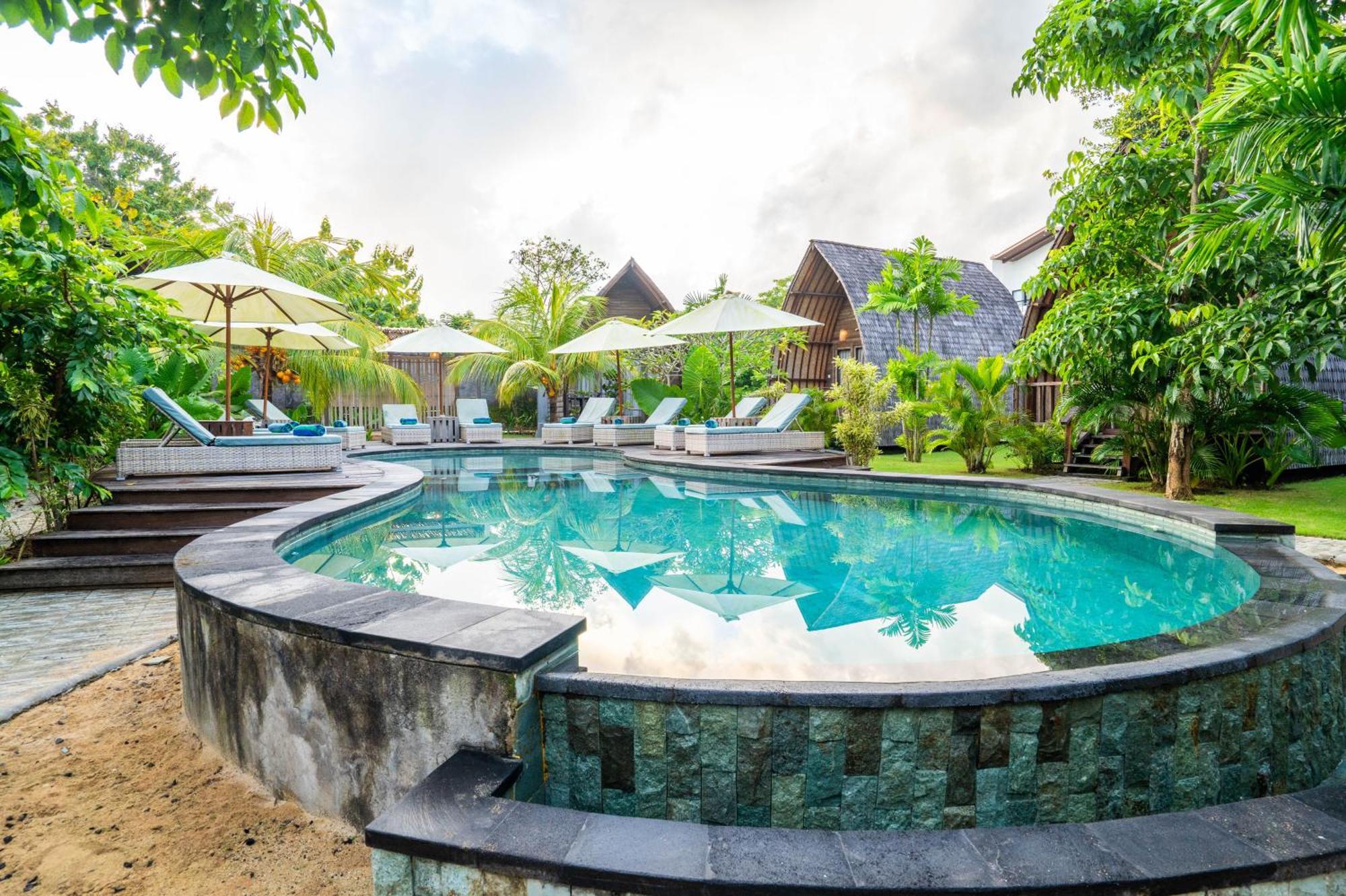 Lumbung Bukit Resort Uluwatu Exterior photo
